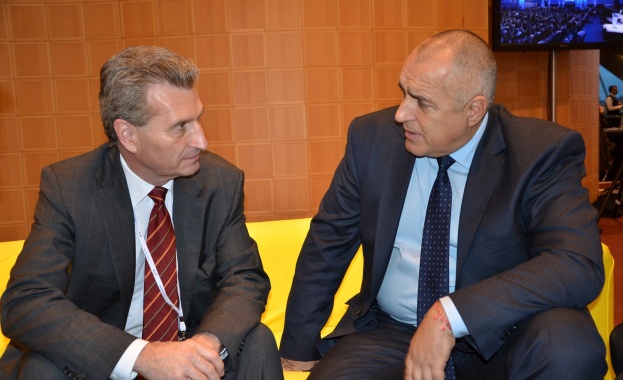 Бойко Борисов информира еврокомисар Йотингер за ситуацията в българската енергетика