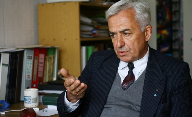 Астрофизик: Около нас хвърчат различни извънземни