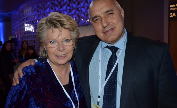 Борисов информира зам.-председателя на ЕК Вивиан Рединг за ситуацията в България