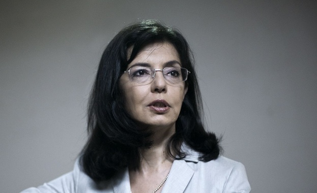 Меглена Кунева: Колективната личност на БСП е раздвоена