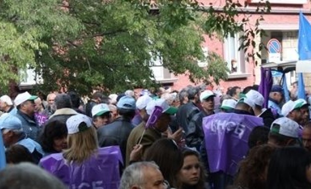 В "Напоителни системи" се стягат за стачка