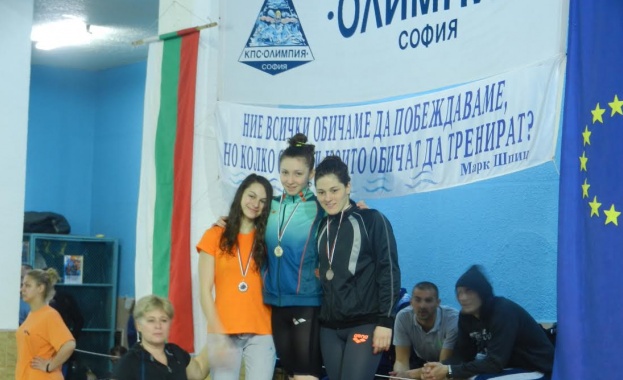 Лидия Иванова с четири медала от държавното първенство по плуване