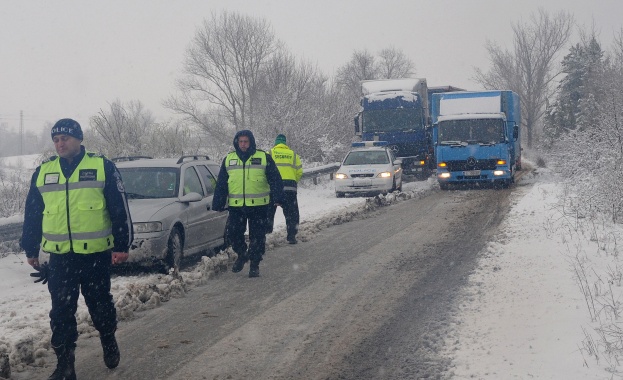 Мартенският сняг донесе бум от катастрофи в Хасково
