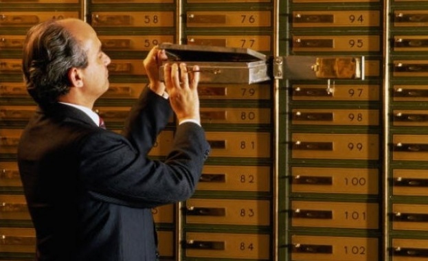 Швейцария замрази активите на още девет украинци 