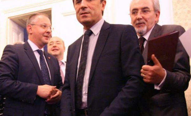 Свири, харМонико, свири...