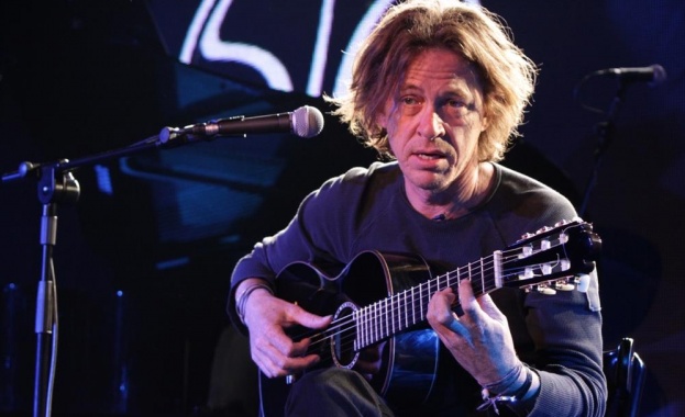 Китаристът на Стинг - Доминик Милър - гостува у нас през май 