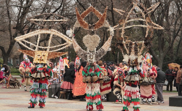 18 групи си тръгнаха с награди от Фестивала на маскарадните игри в Стара Загора