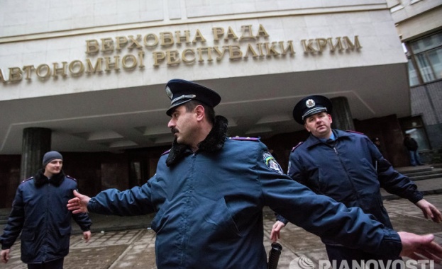 Върховна рада заплашва Крим с прекратяване на пълномощията