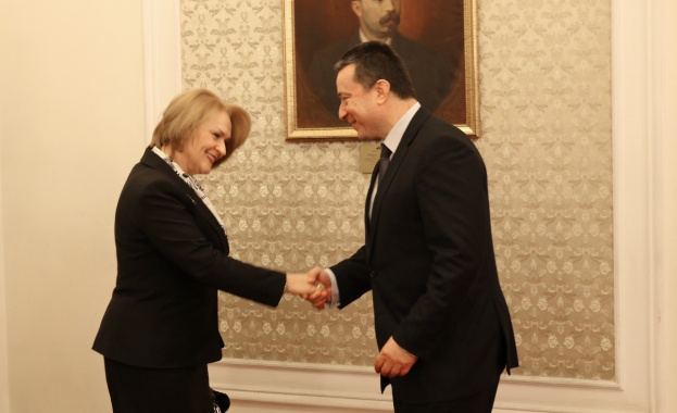 Парламентаристи обсъдиха възможностите за износ на електроенергия в Албания