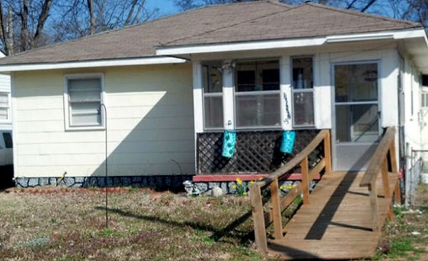 Старица живя месец с трупа на мъжа си, без да осъзнава, че е мъртъв 