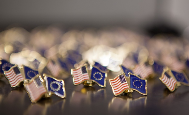 ЕП: Борбата срещу тероризма не може да оправдае масовото наблюдение