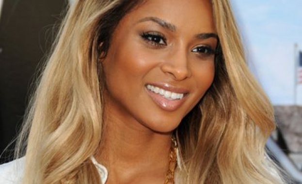 Сиара очаква момченце