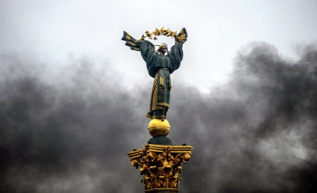 Рейгънист нарича Украйна "демокрация, убита чрез протест"