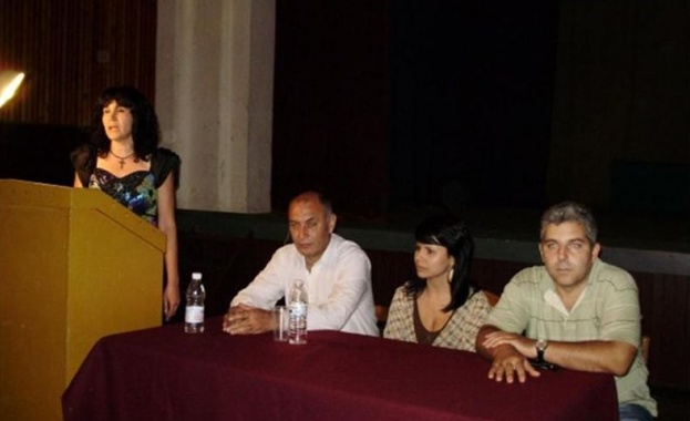 Кметица хвърли оставка - отива на гурбет в Англия