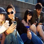 Прекаляването със сензации и негативни истории отблъсква младите хора от медиите