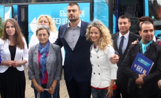 Бареков тръгва на турне, за да вдига самочувствието на българина