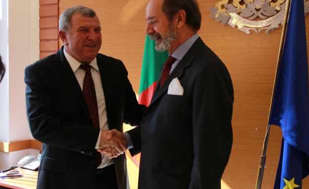 Греков се срещна с испанския посланик у нас 