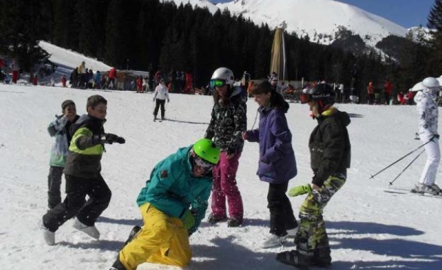 Ски-лагер за децата на Българската армия