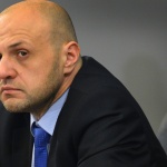 Томислав Дончев: Дали властта е дрога? По принцип - да