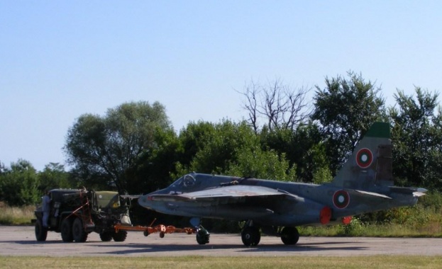 Започва пълна реконструкция на авиобаза "Безмер"