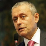 Путин е Чък Норис в политиката, заяви Соломон Паси