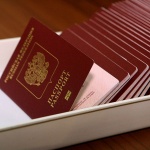 "Комерсант“: Изтекли са личните данни на 900 000 руснаци