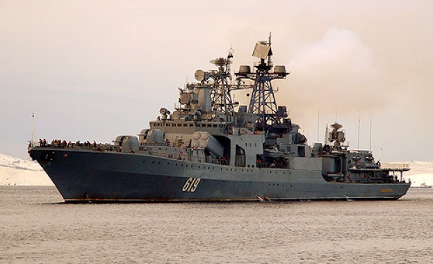 Три украински кораба издигнаха руския флаг 