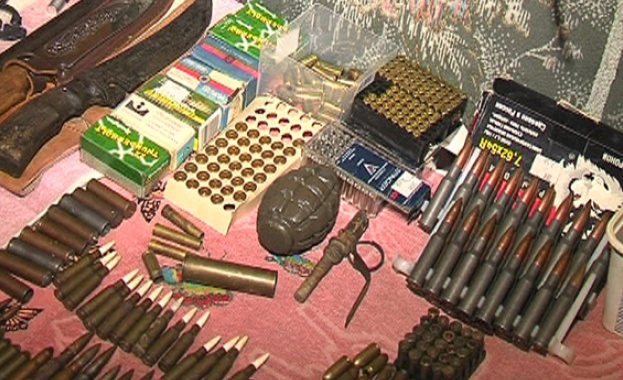 Голямо количество експлозиви е било намерено до магистрала в Дагестан