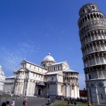 Наклонената кула в Пиза се изправя