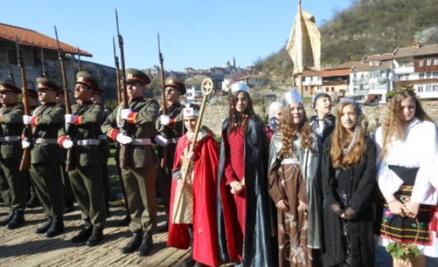 Ученици пресъздадоха победата на Иван Асен II при Клокотница