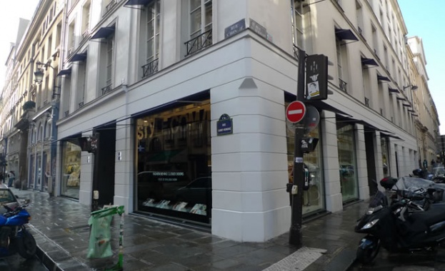 Апаши удариха бижутериен магазин до Елисейския дворец 