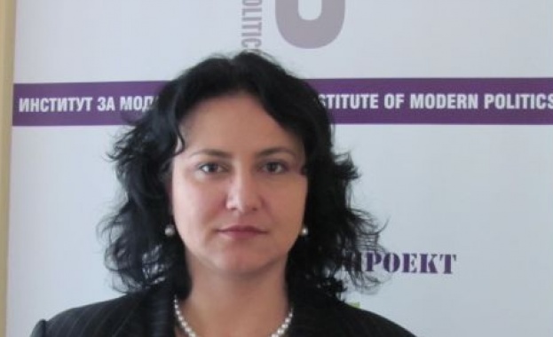 Алексиева: ЦИК ще използва всички механизми, за да активира гражданите да гласуват 