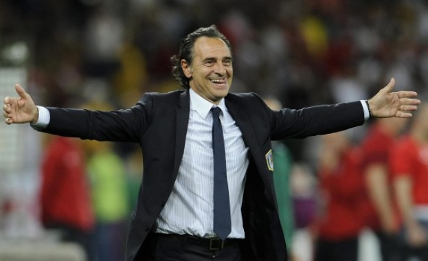 Прандели остава начело на Италия до 2016-а 