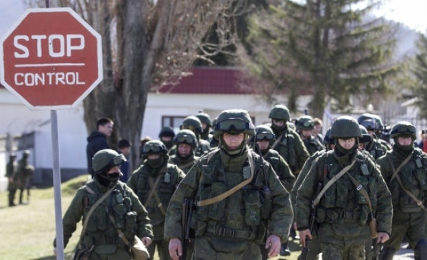 Украйна ще предислоцира свои военни от Крим