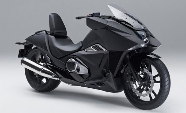 Honda показа уникален нов мотоциклет, наподобяващ Батмобил