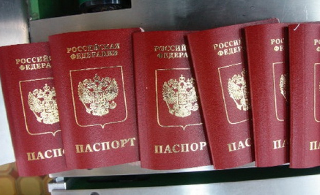 В Крим пристигат хиляди бежанци от Украйна