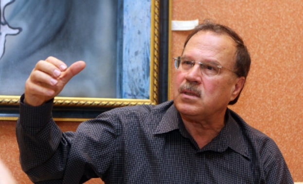 Акад. Васил Проданов: Президентските избори у нас и в САЩ - прилики и разлики