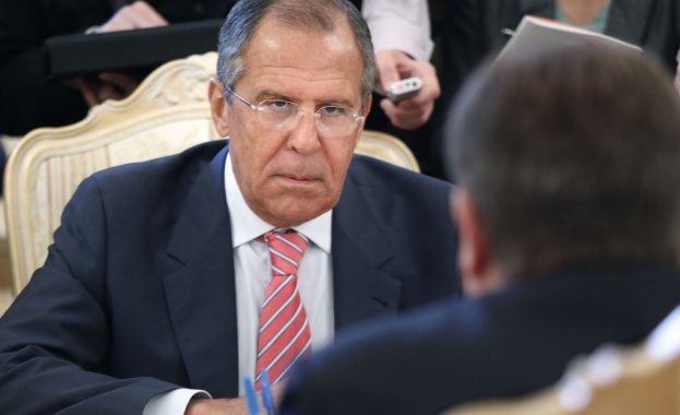 Лавров: Русия не настоява да бъде в G8