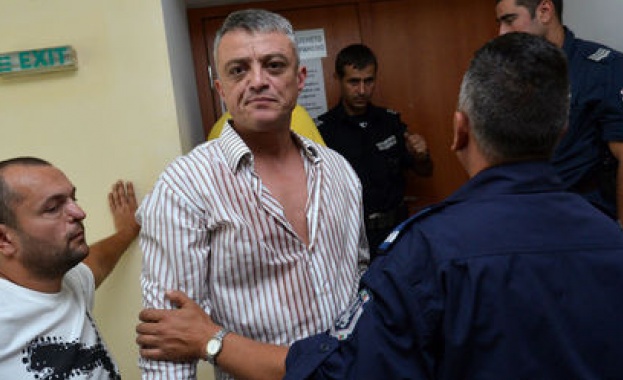 Петното се изправя пред съда  