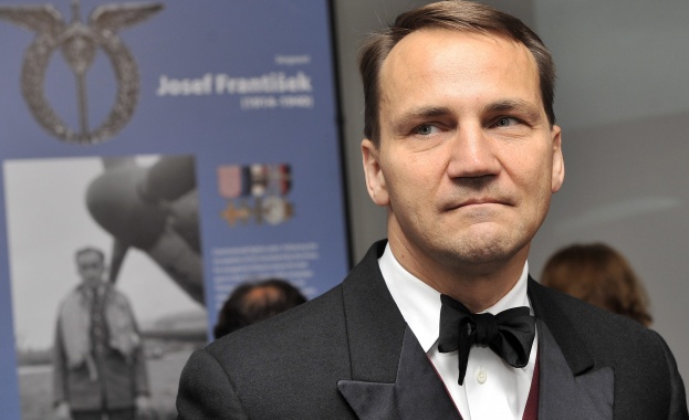 Шикорски: ЕС трябва да се бори с украинската корупция  