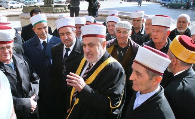 Спират делата за вакъфските имоти