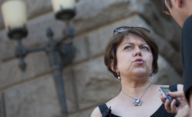 Татяна Дончева: ДПС не просто е преяла с власт, тя е преяла с пари