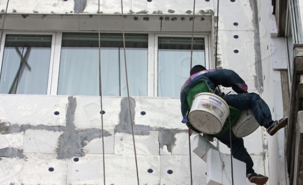 МРР подписа споразумение за саниране на жилища в София и Северозападна България