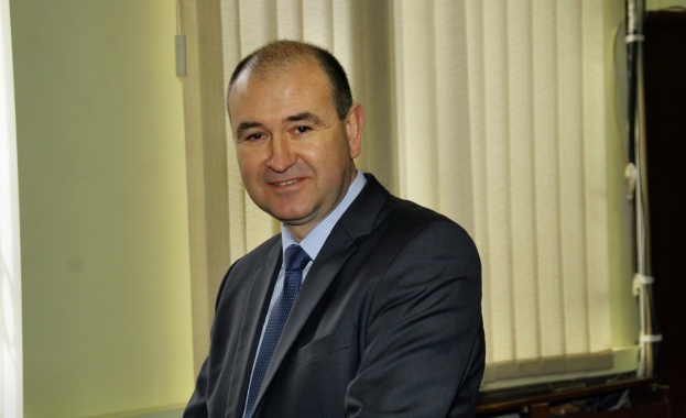 Кметът на Ямбол назначи денонощна охрана на квартала до ромската махала 