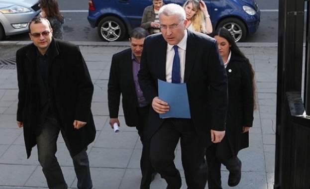 Реформаторите дадоха министър Стойнев на прокурор