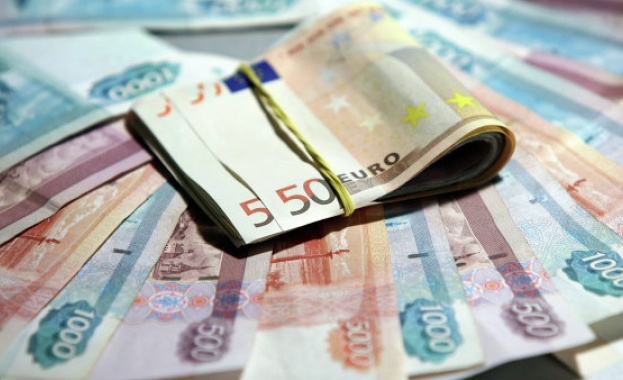 Официалният курс на еврото за вторник е 48,97 рубли