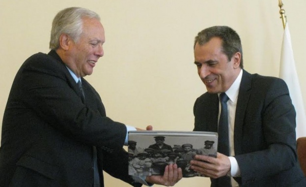 Орешарски се срещна с представители на „Американ Джоинт" и „Шалом"