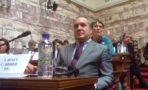 Борбата срещу незаконното сметище в село Баня намери подкрепа от правителството на Гърция