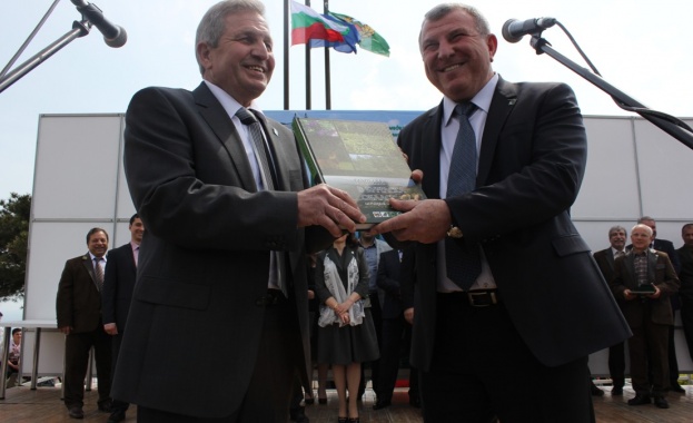 Греков: Ускоряваме процеса на сертифициране на държавните горски територии