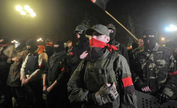 Европа изисква от Украйна да се избави от екстремистите